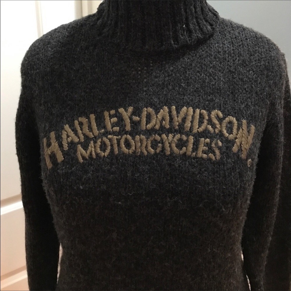 Harley turtleneck gray sweater